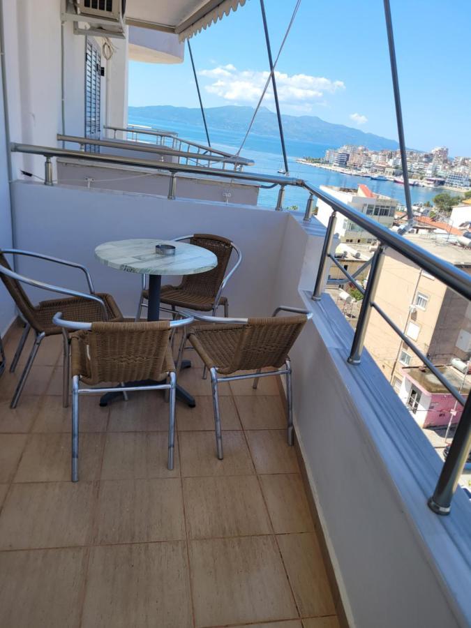 Marina Apartment Sarande Bagian luar foto