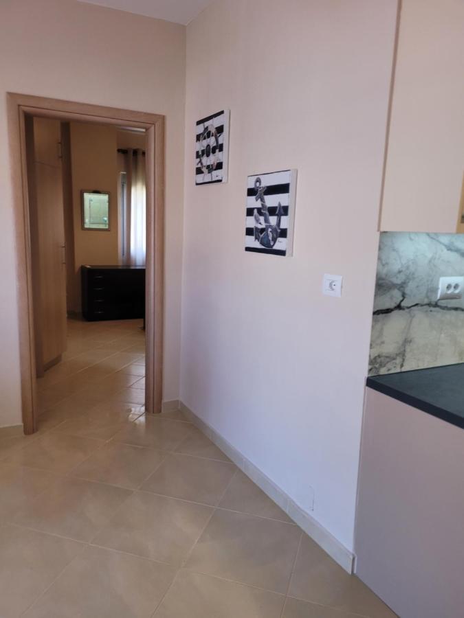 Marina Apartment Sarande Bagian luar foto